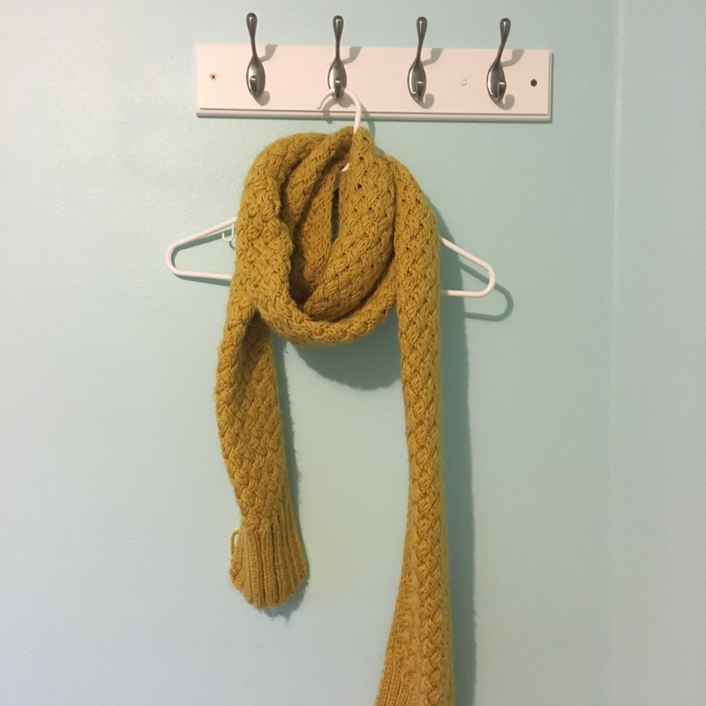 Mustard scarf (hand knit)